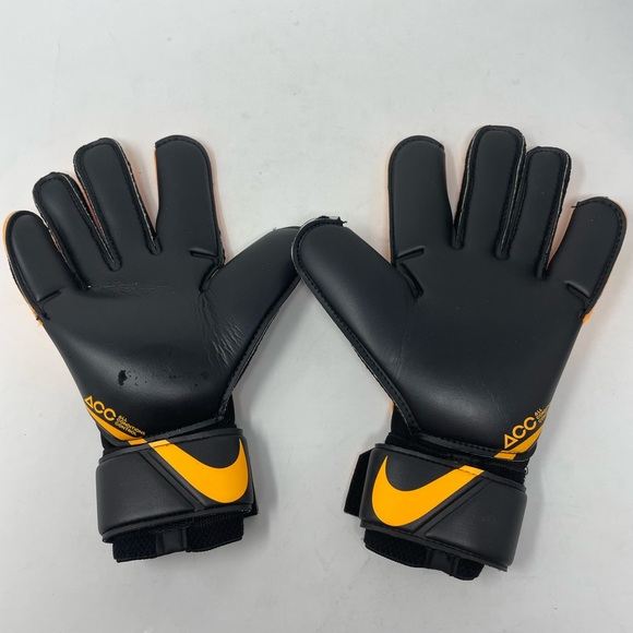 New Nike Vapor Grip 3 Goalkeeper Gloves Soccer CN5650-010 Black/Laser Orange 6 - Picture 5 of 7